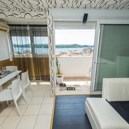 Adi Apartment *